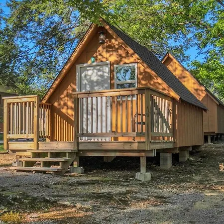 Cozy Cabin Near Dollywood